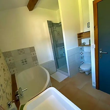 Bed and Breakfast Au Mas Retz De Jade 3*