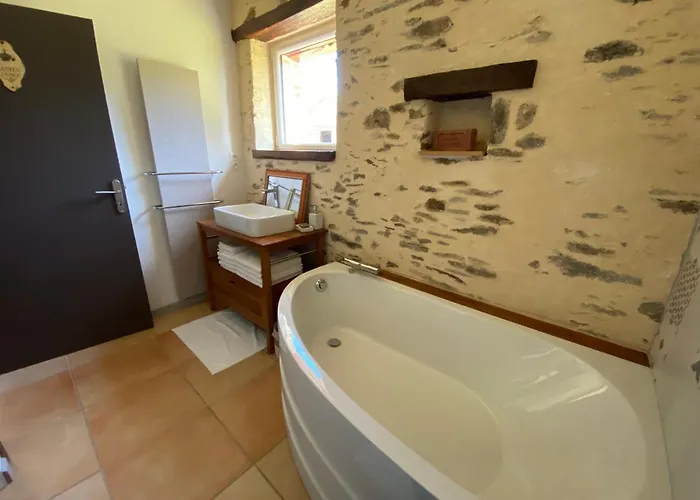 Au Mas Retz De Jade 3*