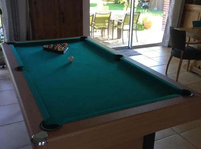 Au Mas Retz De Jade Chauvé